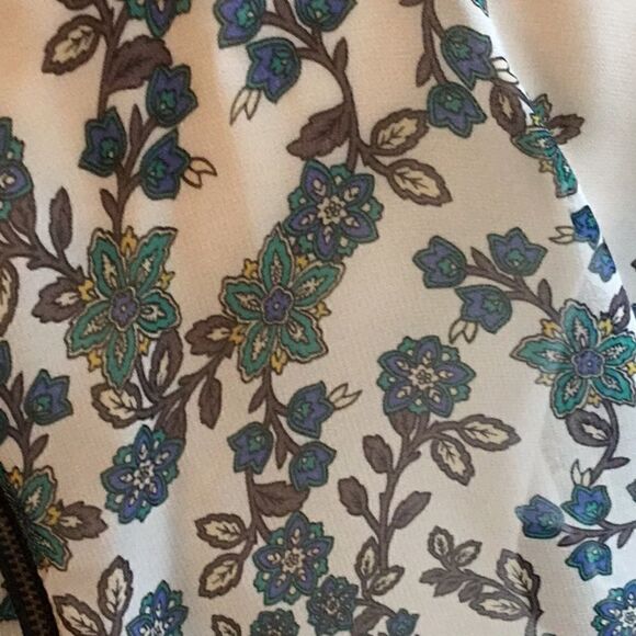 Sheer crop top with back zipper by XHILARATION med - Picture 7 of 8